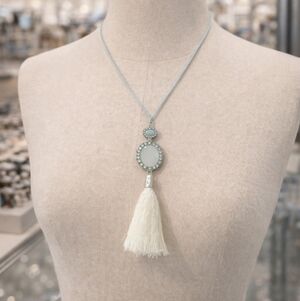 Women's tassel necklace